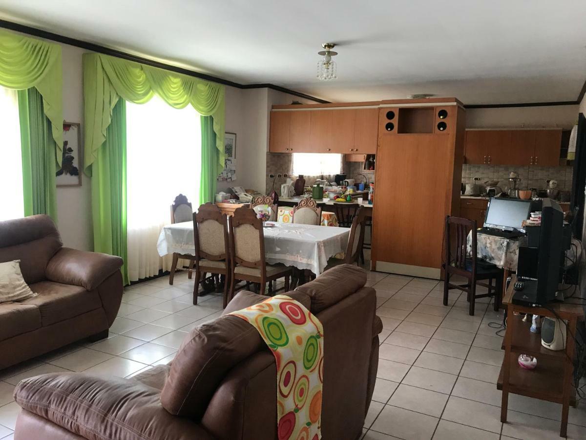 Bed and Breakfast Casa Del Suizo Desamparados  Экстерьер фото